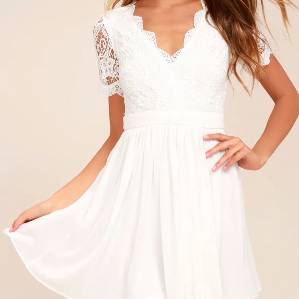 Lulu’s white dress